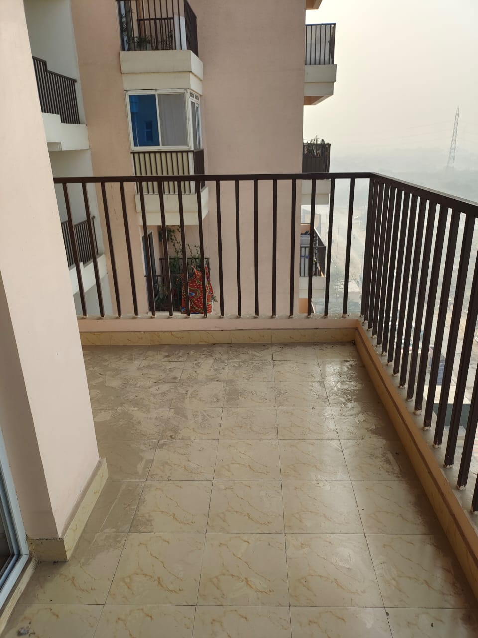 https://findmyroom-property-images-india.s3.ap-south-1.amazonaws.com/yffeb-1676126871807-40022.jpg