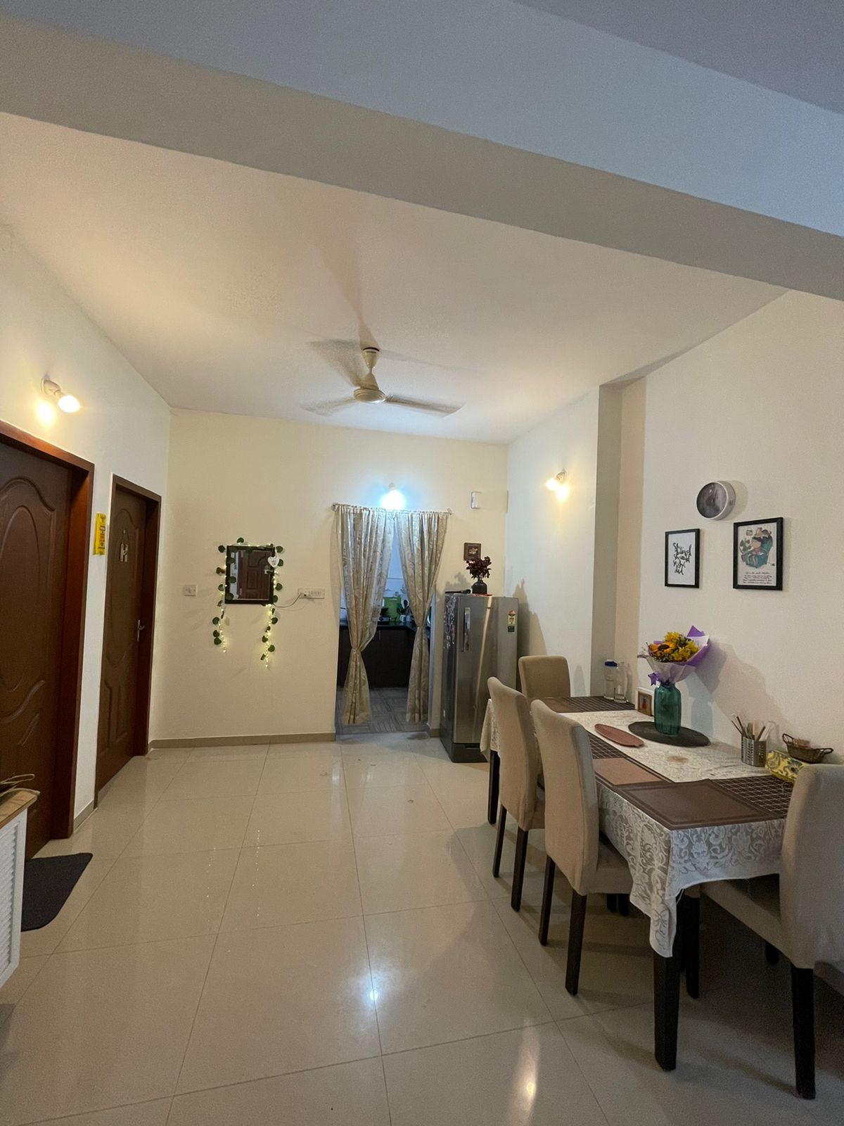 https://findmyroom-property-images-india.s3.ap-south-1.amazonaws.com/ygohn-1720253477889-11062.JPG