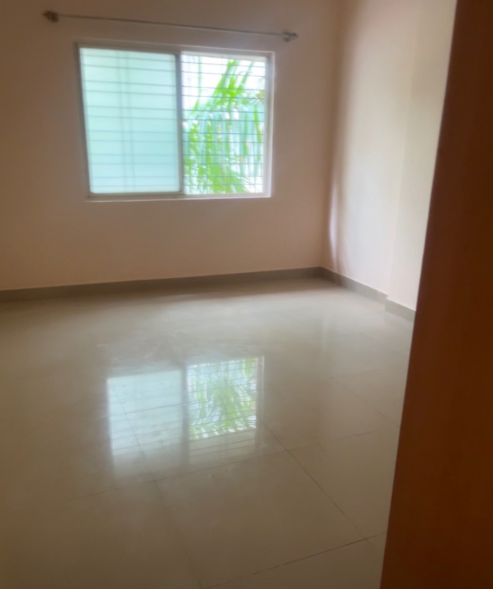 https://findmyroom-property-images-india.s3.ap-south-1.amazonaws.com/yipoe-1773468842934-02065