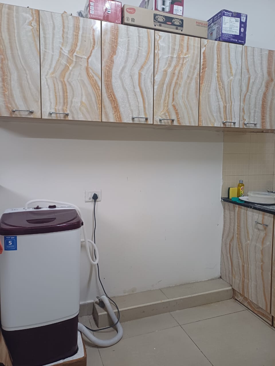 https://findmyroom-property-images-india.s3.ap-south-1.amazonaws.com/yiquj-1745253285707-18720.jpg