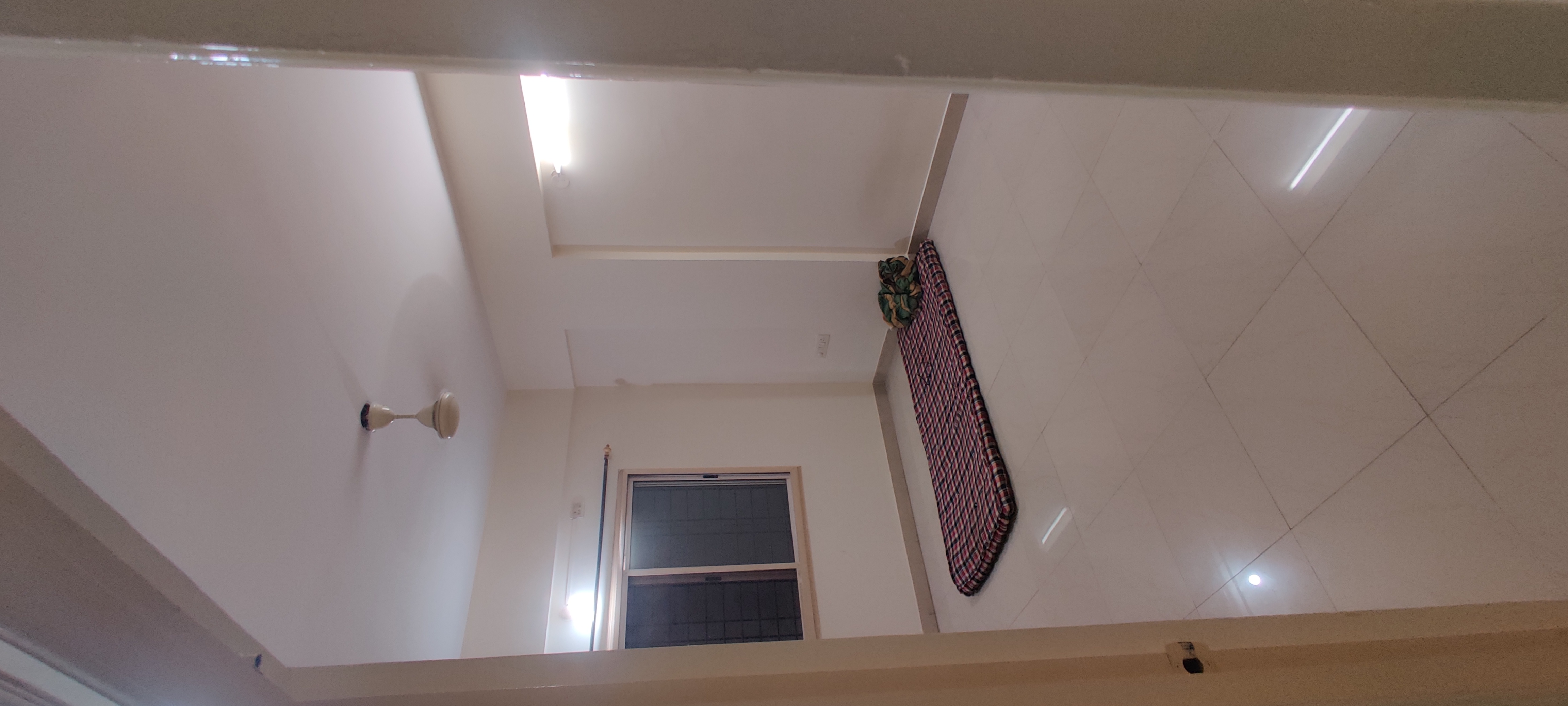 https://findmyroom-property-images-india.s3.ap-south-1.amazonaws.com/yjxex-1709753203909-00543.jpg