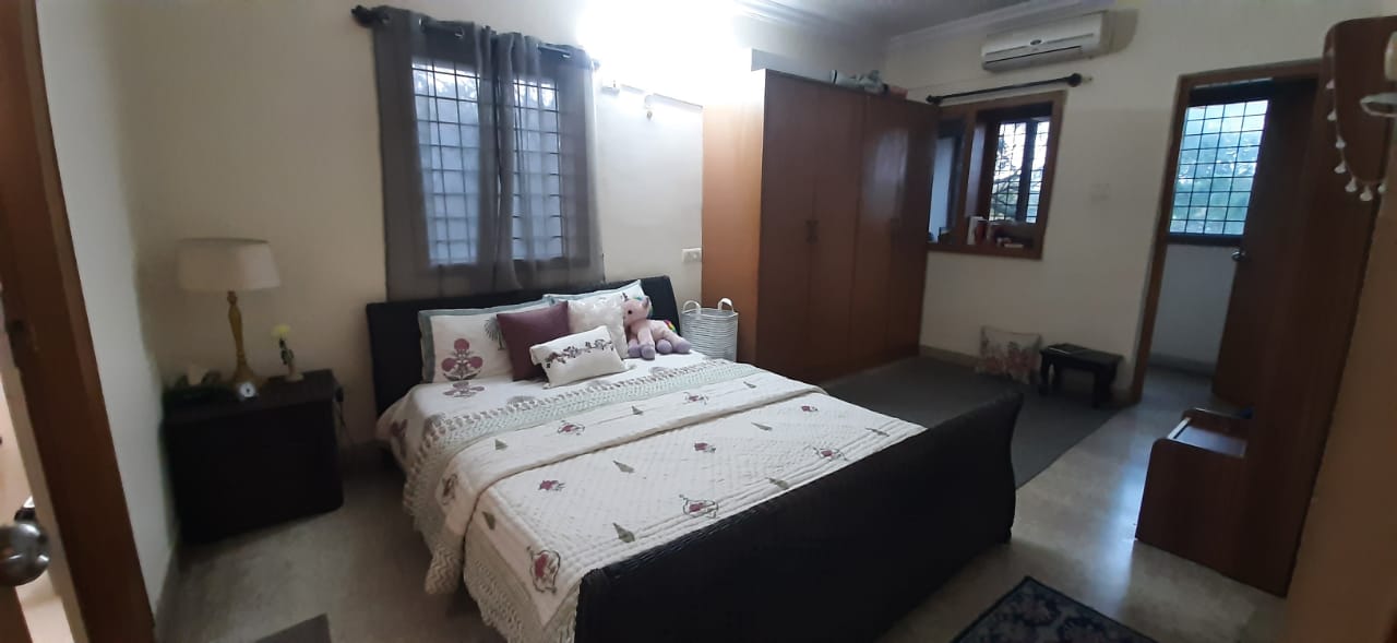 https://findmyroom-property-images-india.s3.ap-south-1.amazonaws.com/ylfeg-1741417700466-76542.jpg