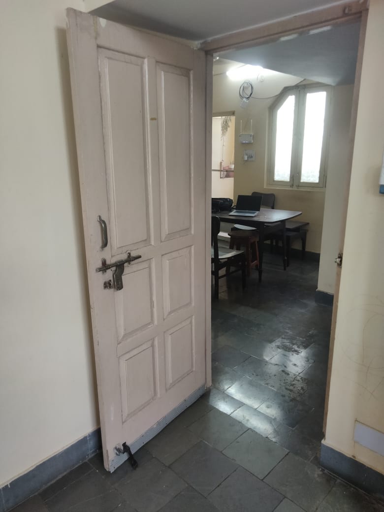 https://findmyroom-property-images-india.s3.ap-south-1.amazonaws.com/ylxbo-1745074854576-36751.jpg