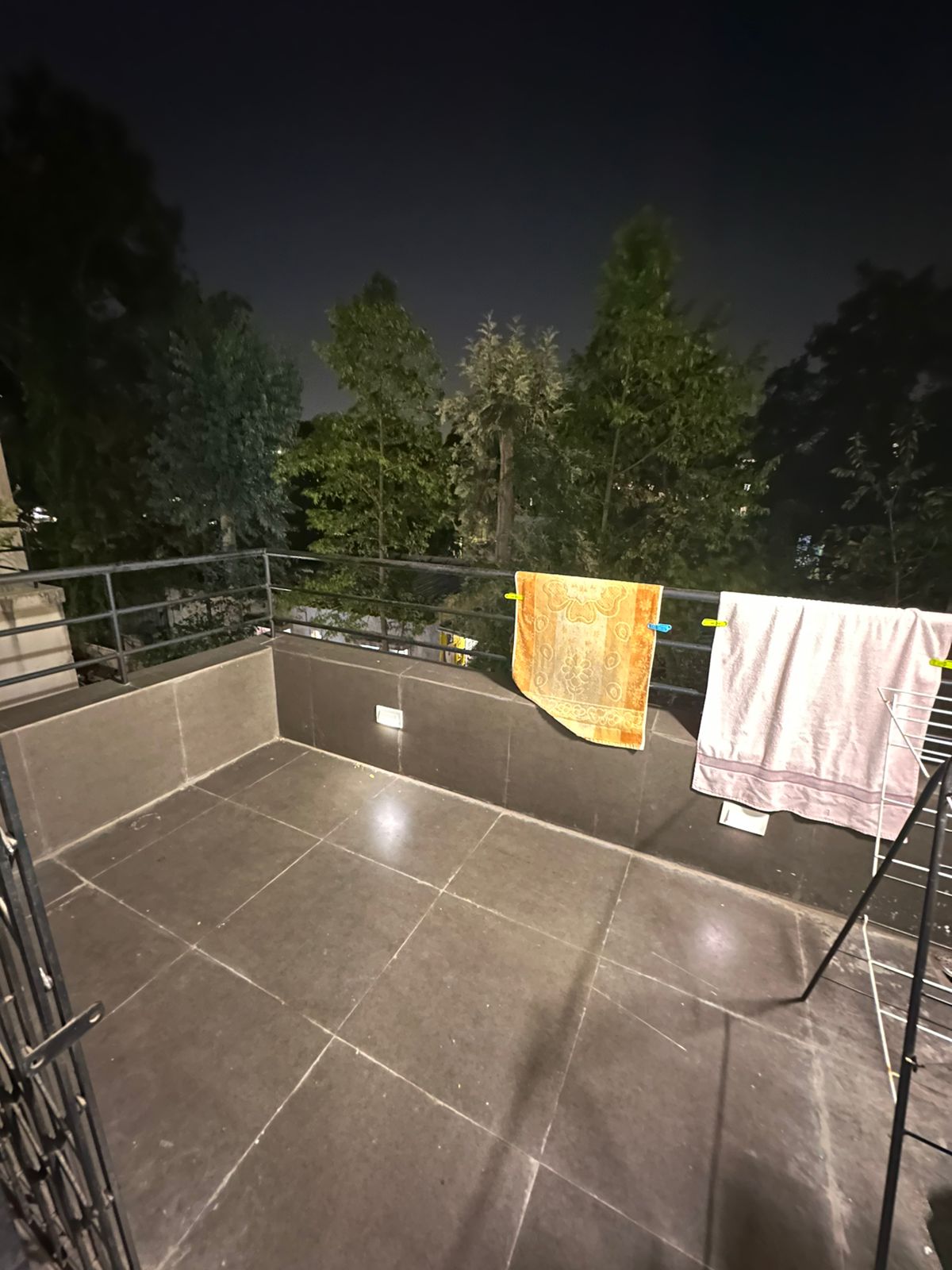 https://findmyroom-property-images-india.s3.ap-south-1.amazonaws.com/ymsrj-1705298478619-48121.jpg