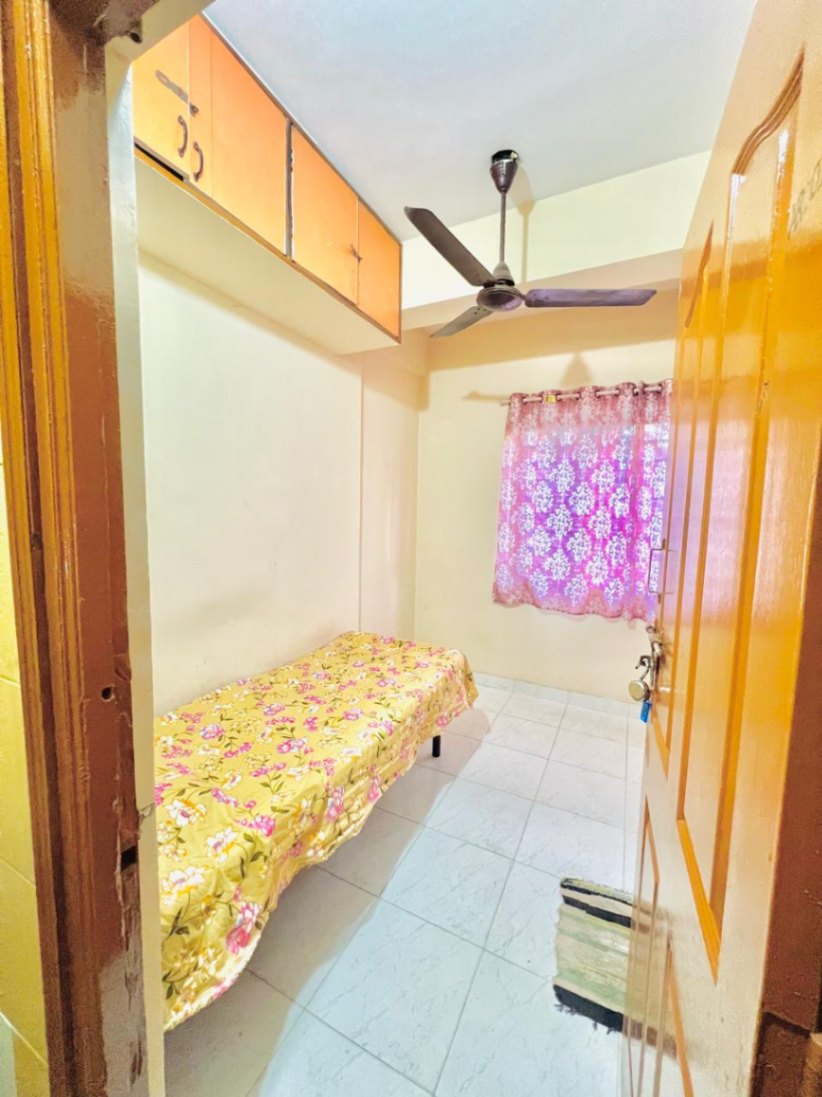 https://findmyroom-property-images-india.s3.ap-south-1.amazonaws.com/ynnzc-1767427410440-42806