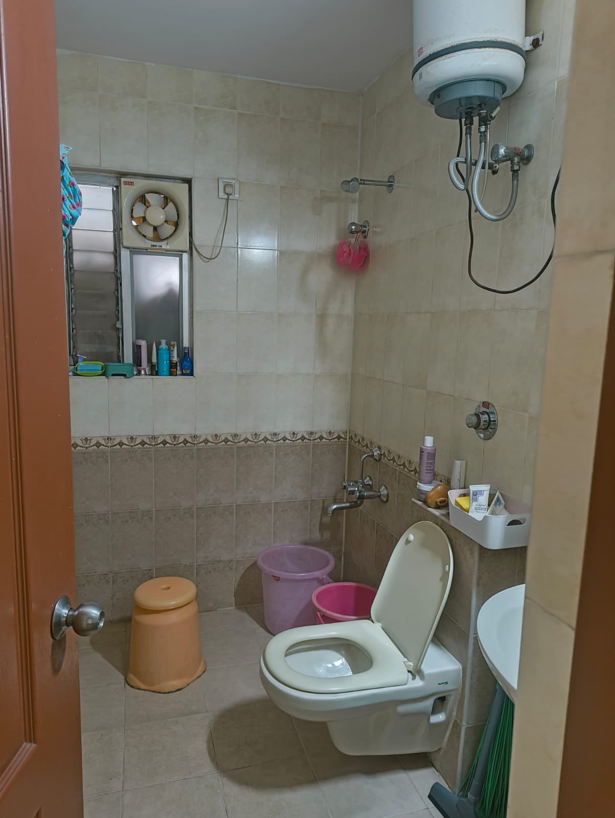 https://findmyroom-property-images-india.s3.ap-south-1.amazonaws.com/ynqqg-1759837037777-37727