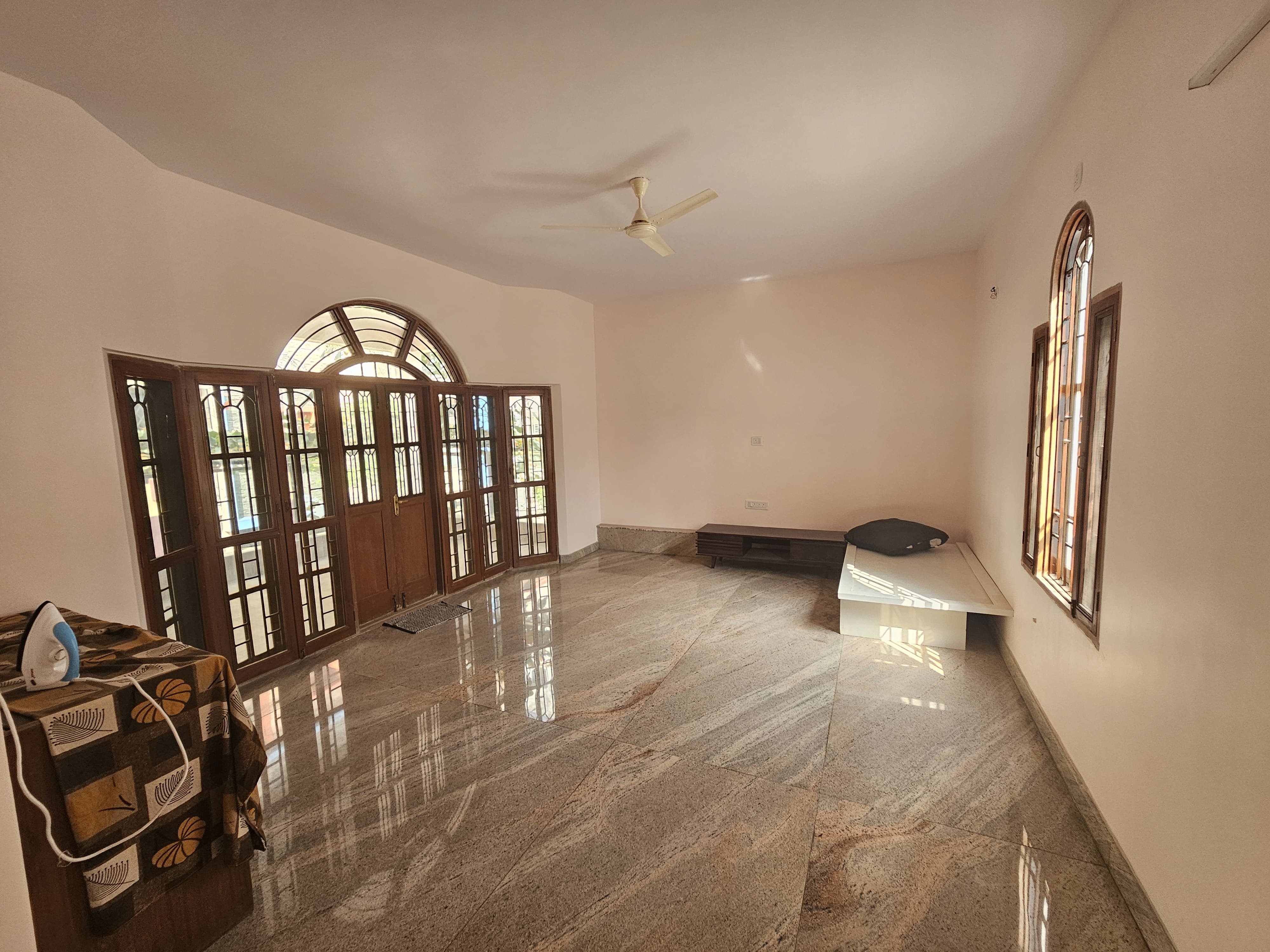 https://findmyroom-property-images-india.s3.ap-south-1.amazonaws.com/yqxto-1719762085673-10566.jpeg