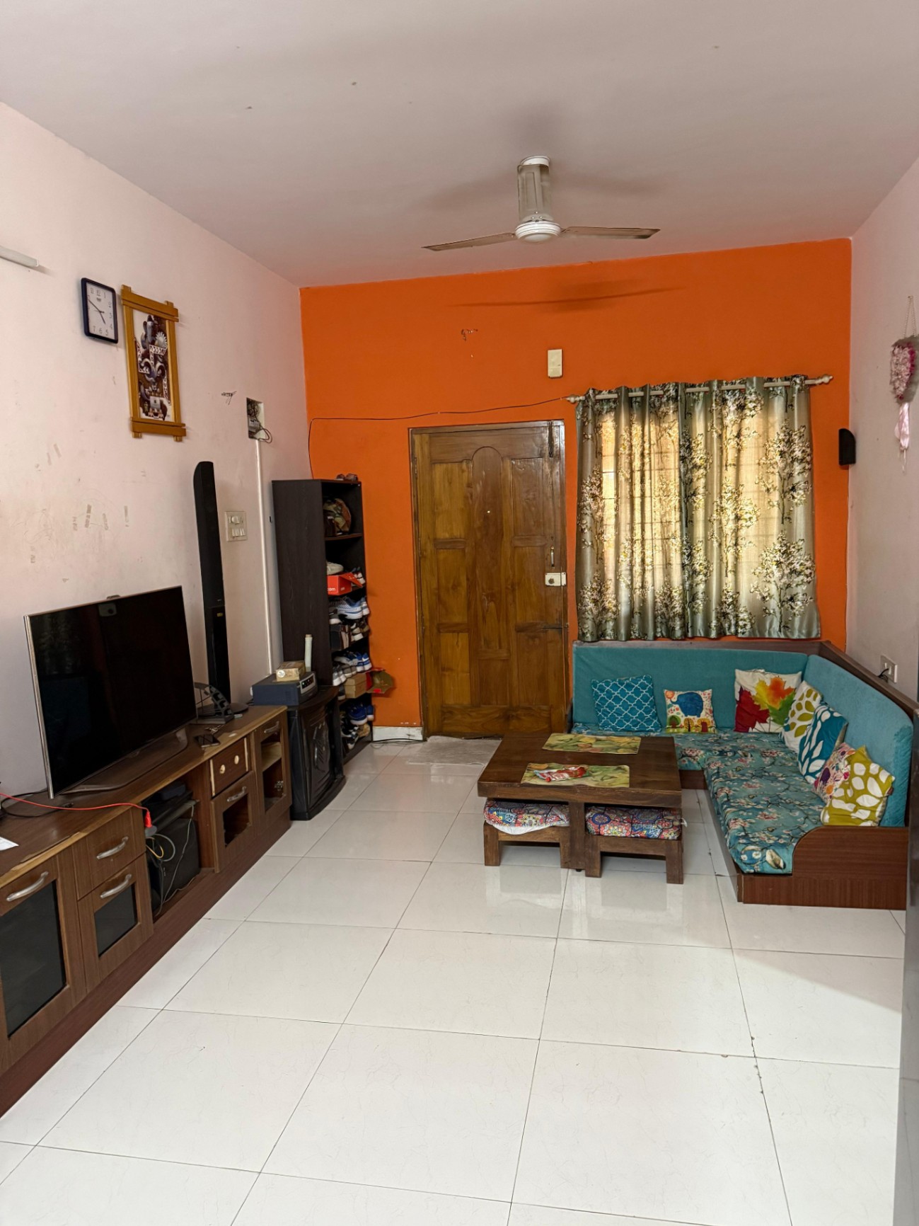 https://findmyroom-property-images-india.s3.ap-south-1.amazonaws.com/yrfqv-1765192911547-20556