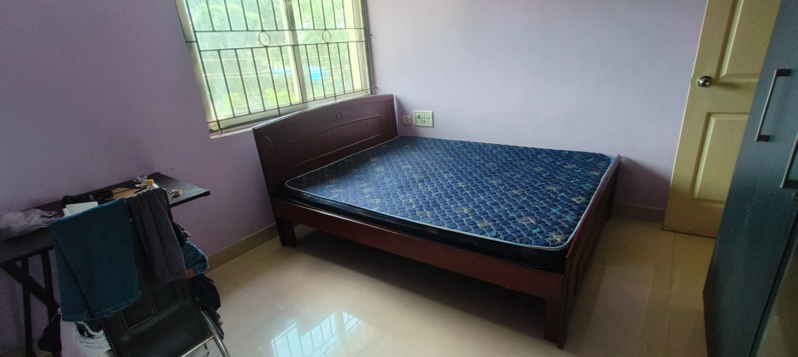 https://findmyroom-property-images-india.s3.ap-south-1.amazonaws.com/yrtnf-1723792875235-57487.jpeg