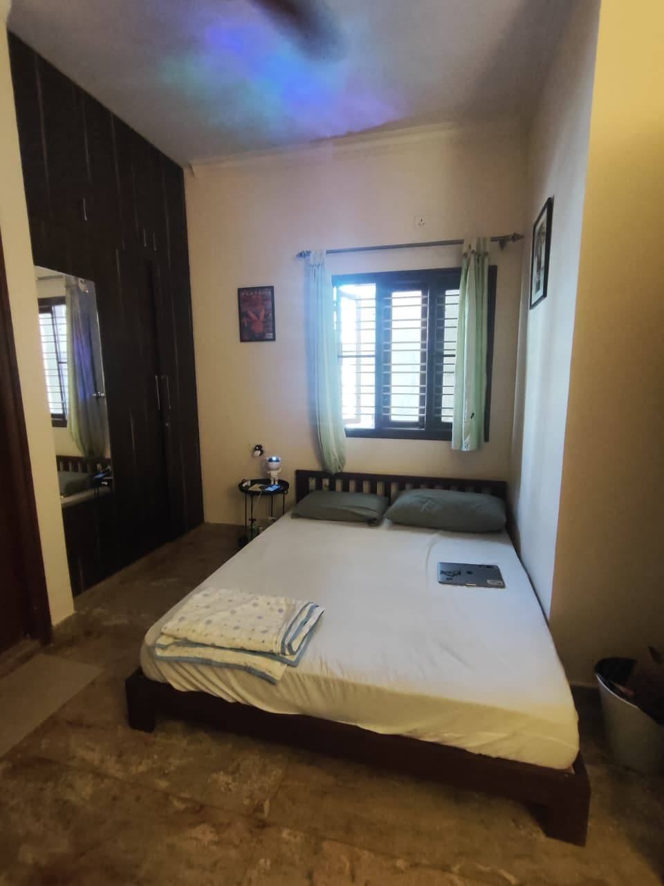 https://findmyroom-property-images-india.s3.ap-south-1.amazonaws.com/yxtqy-1766238941306-50838