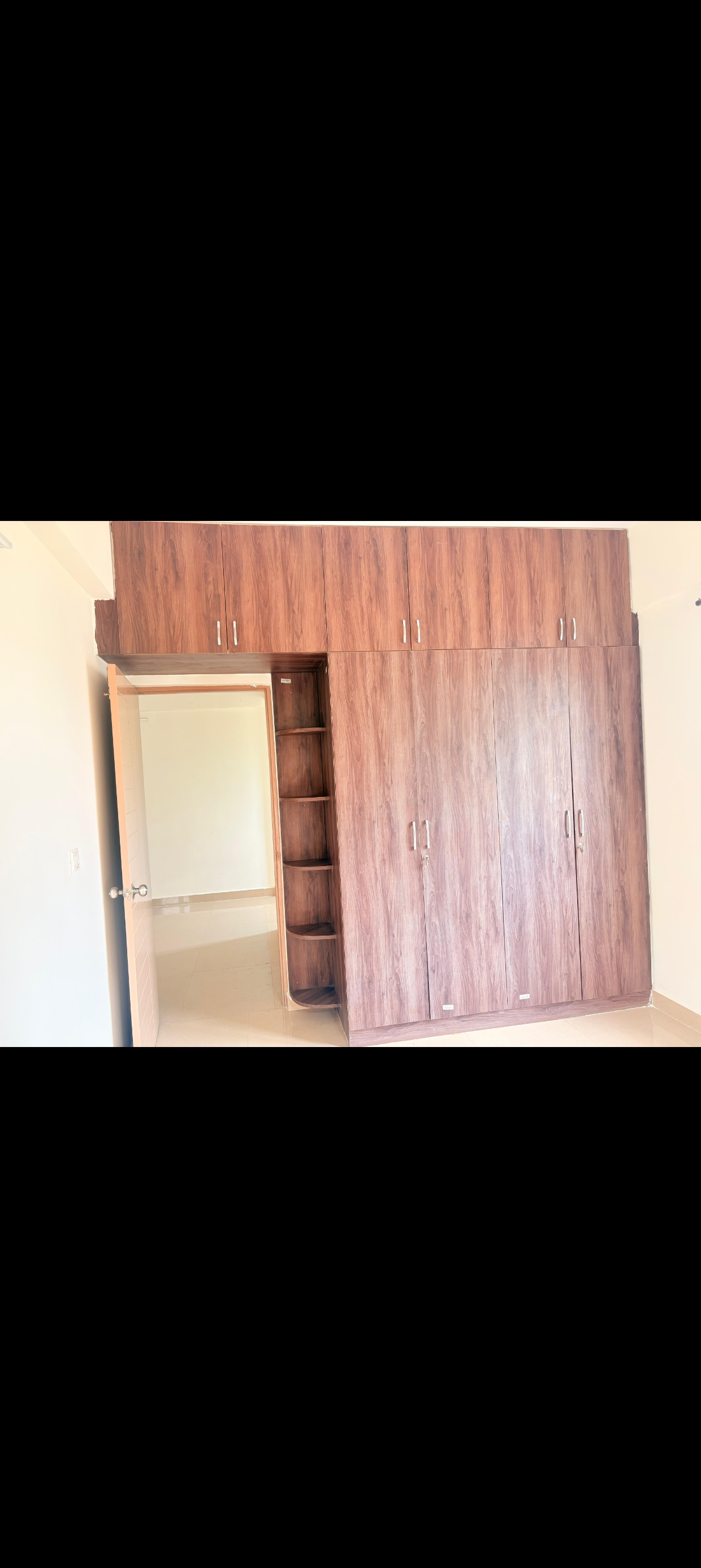 https://findmyroom-property-images-india.s3.ap-south-1.amazonaws.com/yzezs-1757277559557-21033.jpg