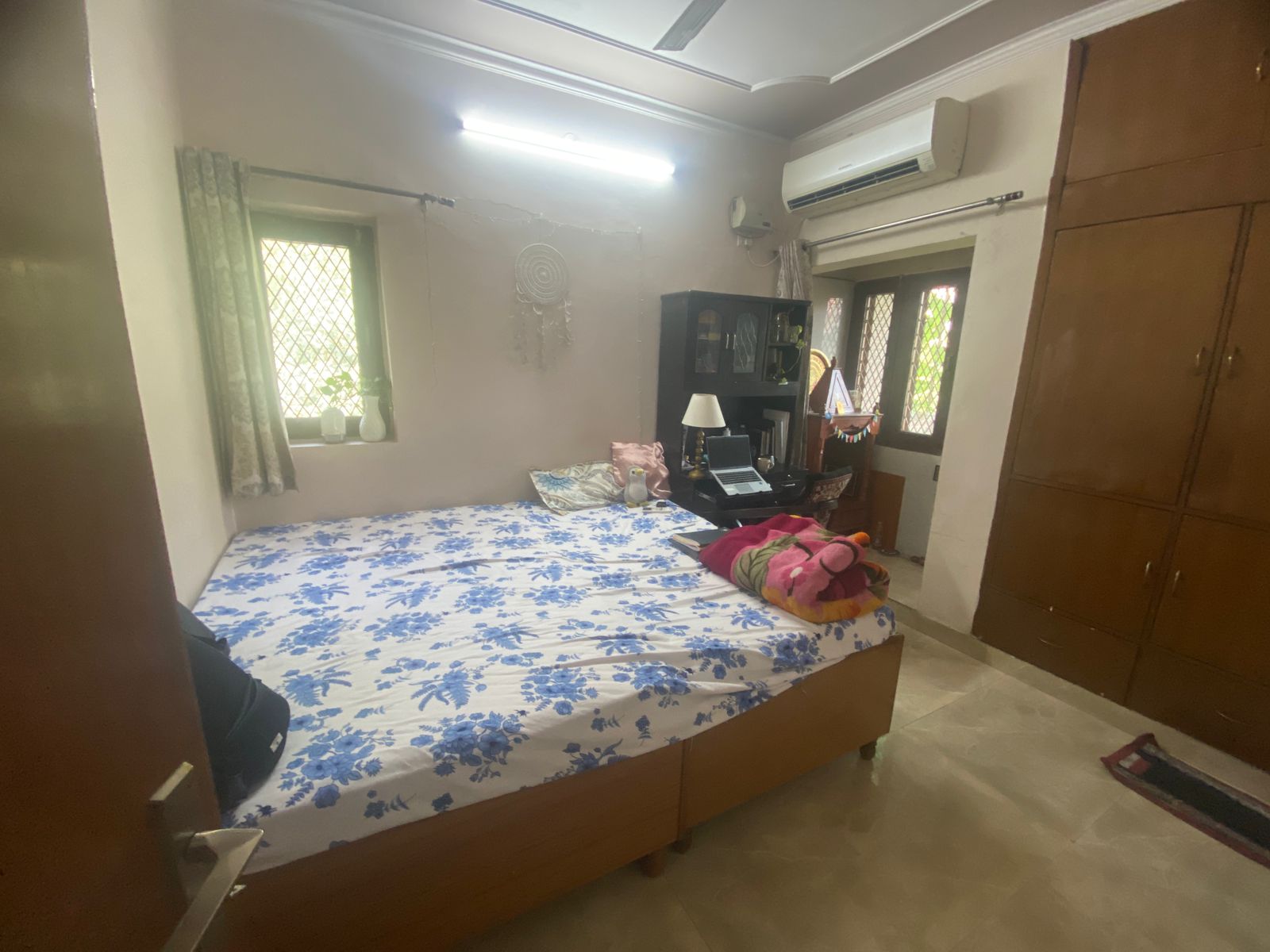 https://findmyroom-property-images-india.s3.ap-south-1.amazonaws.com/zbrqp-1732384455767-17553.jpeg