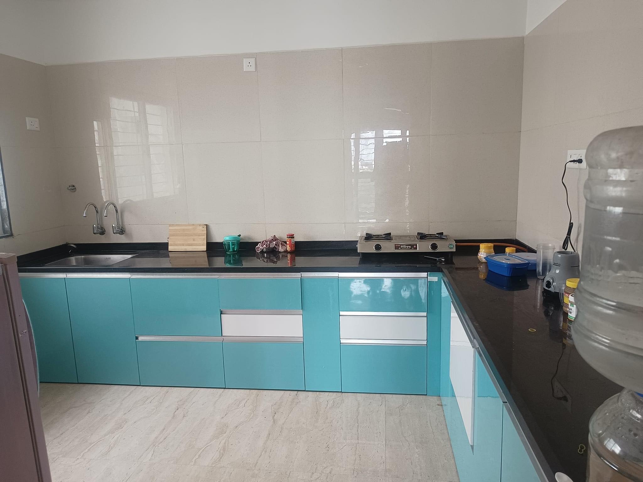 https://findmyroom-property-images-india.s3.ap-south-1.amazonaws.com/zbvub-1729676557315-56283.jpeg