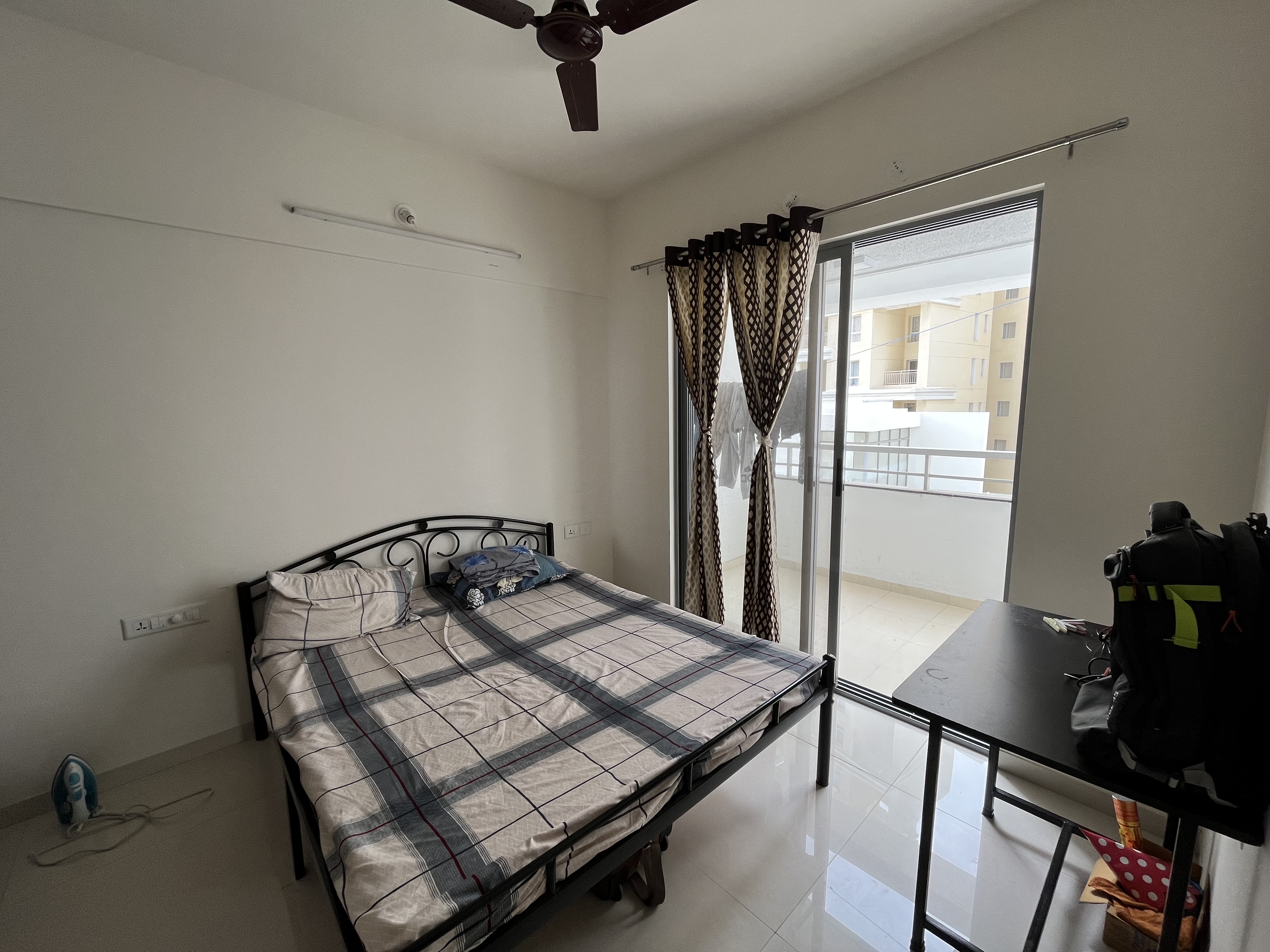 https://findmyroom-property-images-india.s3.ap-south-1.amazonaws.com/zcjaw-1689674110008-17362.jpeg