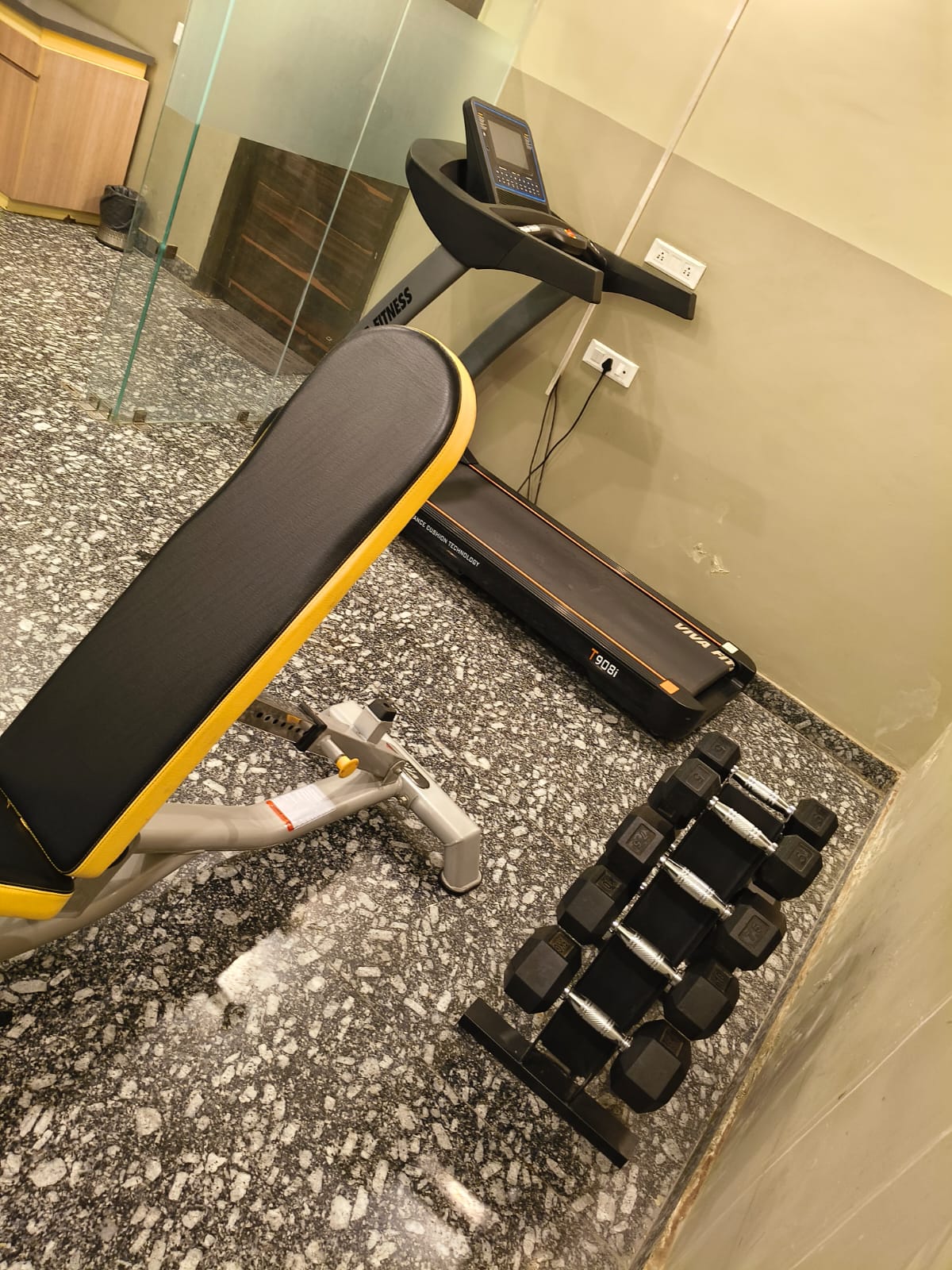https://findmyroom-property-images-india.s3.ap-south-1.amazonaws.com/zeduv-1752781678233-44847.jpeg
