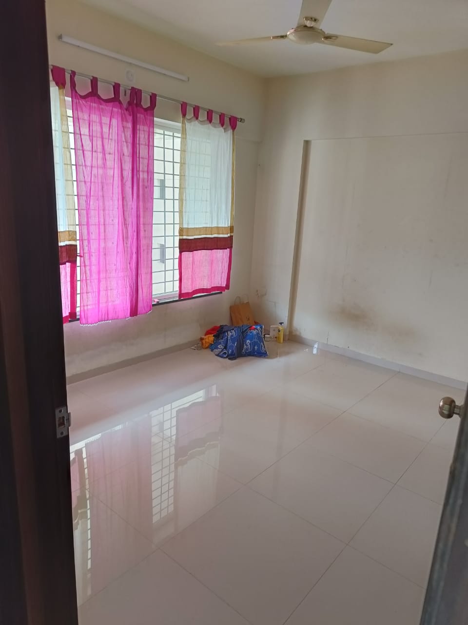 https://findmyroom-property-images-india.s3.ap-south-1.amazonaws.com/zfppi-1662993283613-43572.jpeg