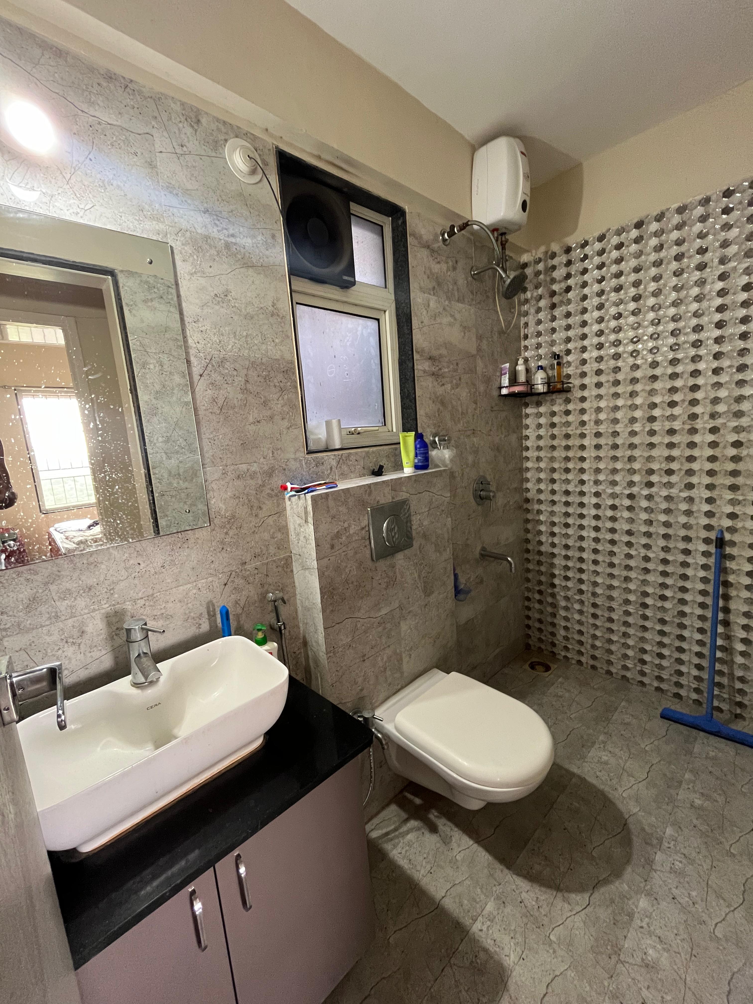 https://findmyroom-property-images-india.s3.ap-south-1.amazonaws.com/zhcrx-1748317685029-55834.jpg