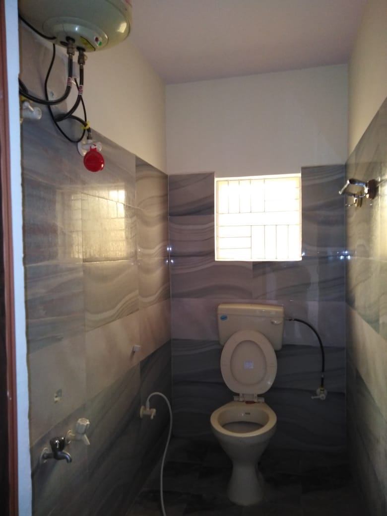 https://findmyroom-property-images-india.s3.ap-south-1.amazonaws.com/zicgy-1760023875038-06832
