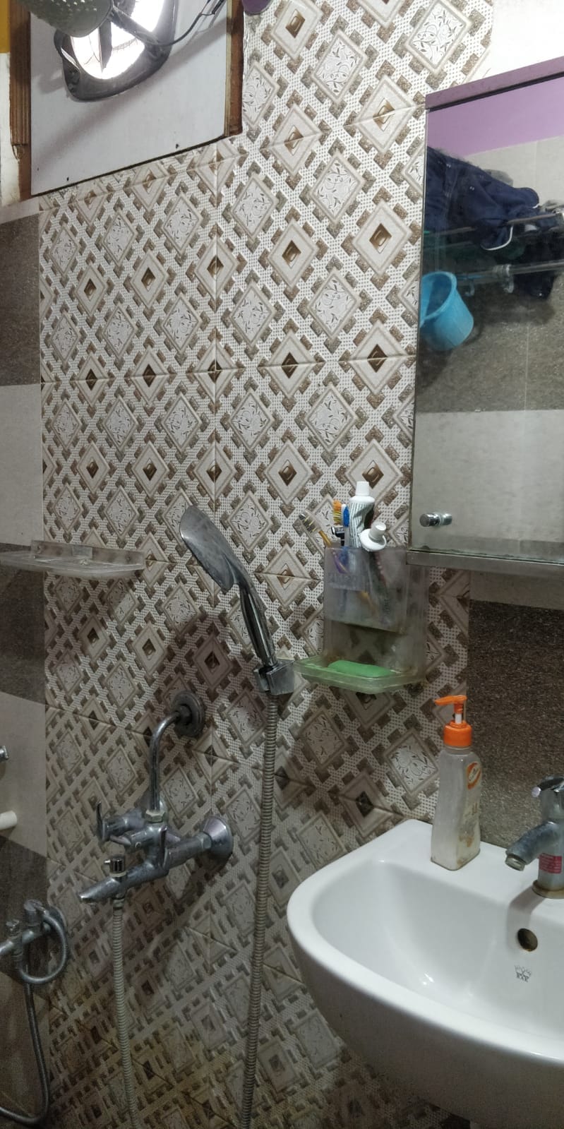 https://findmyroom-property-images-india.s3.ap-south-1.amazonaws.com/zivqo-1704258178570-72524.jpg
