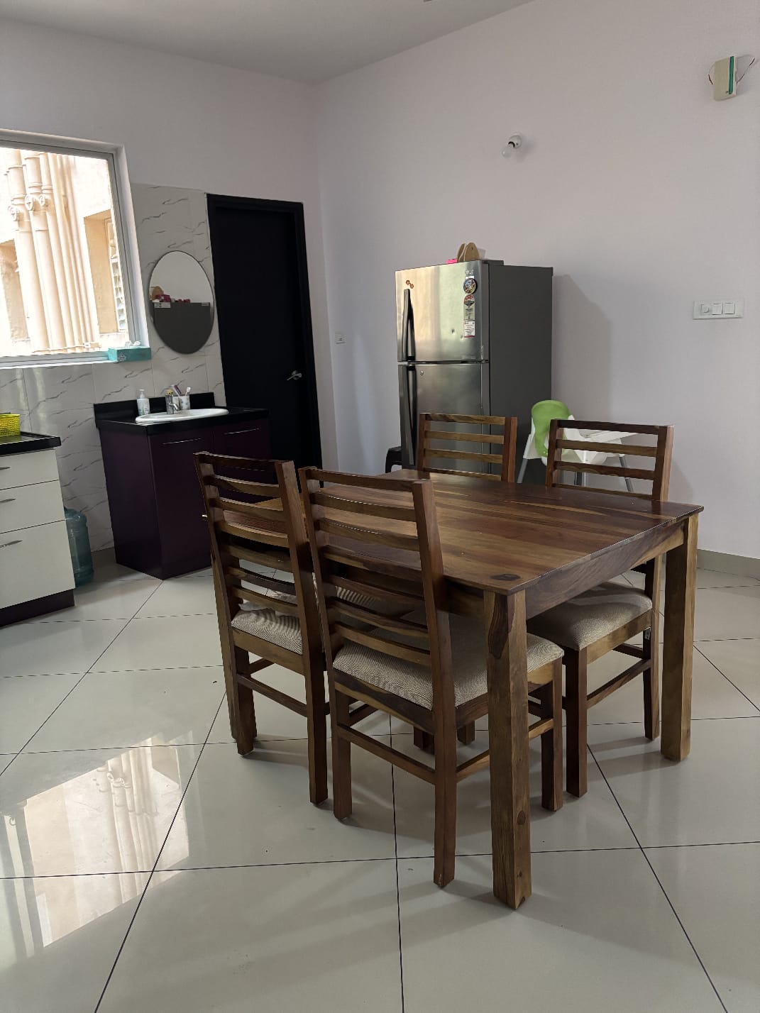 https://findmyroom-property-images-india.s3.ap-south-1.amazonaws.com/zmlex-1756884600397-37555.jpg