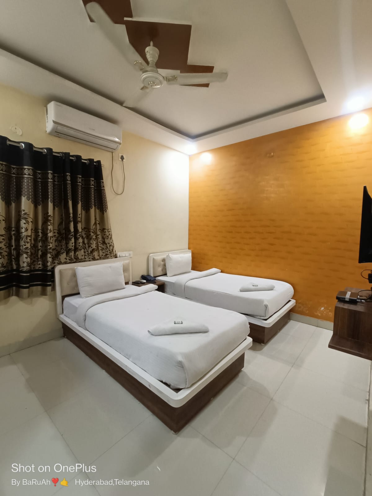 https://findmyroom-property-images-india.s3.ap-south-1.amazonaws.com/zoaac-1737806600260-64846.jpeg