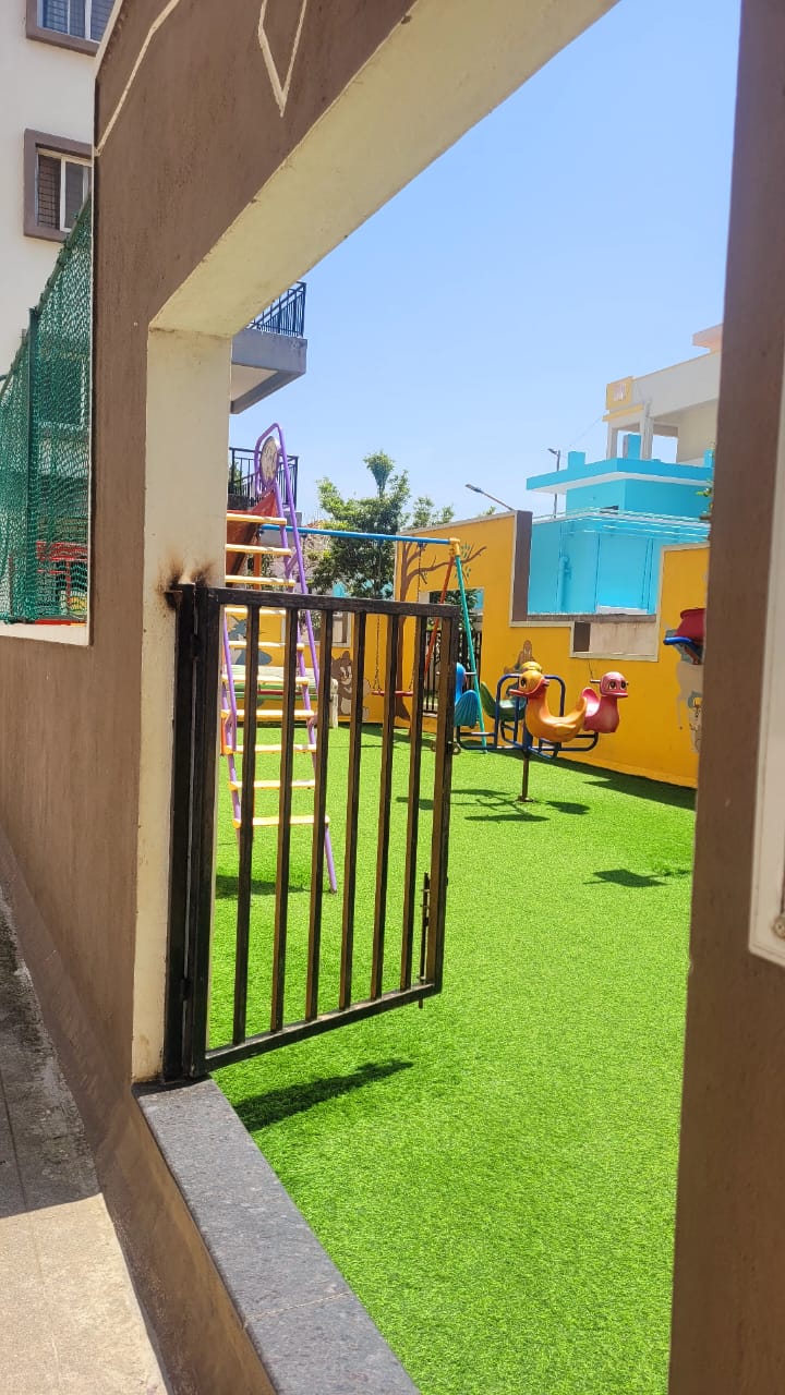 https://findmyroom-property-images-india.s3.ap-south-1.amazonaws.com/zobmp-1697537401017-23087.jpg