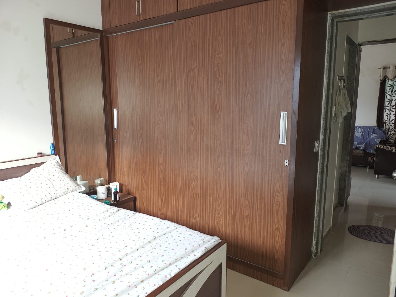 https://findmyroom-property-images-india.s3.ap-south-1.amazonaws.com/zsdzi-1726379946944-31021.jpg