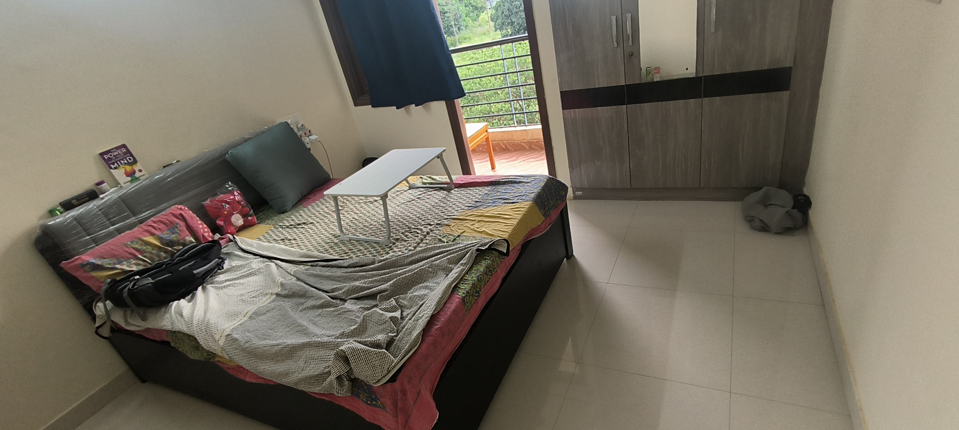 https://findmyroom-property-images-india.s3.ap-south-1.amazonaws.com/zuror-1722180495645-27125.jpg