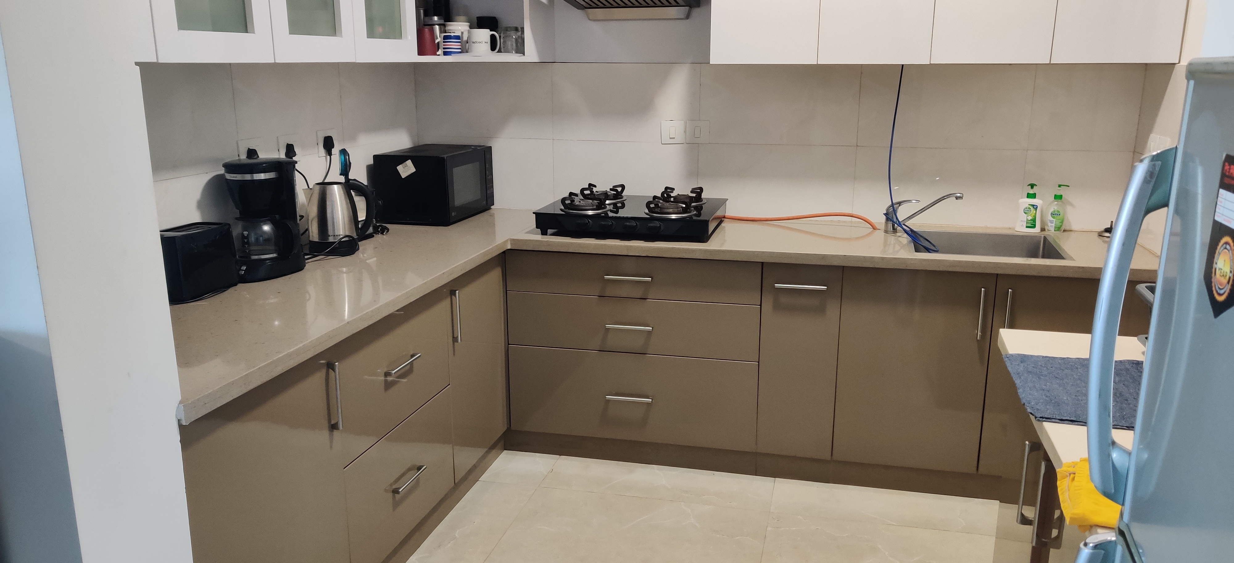 https://findmyroom-property-images-india.s3.ap-south-1.amazonaws.com/zusjc-1712743001956-18840.jpg