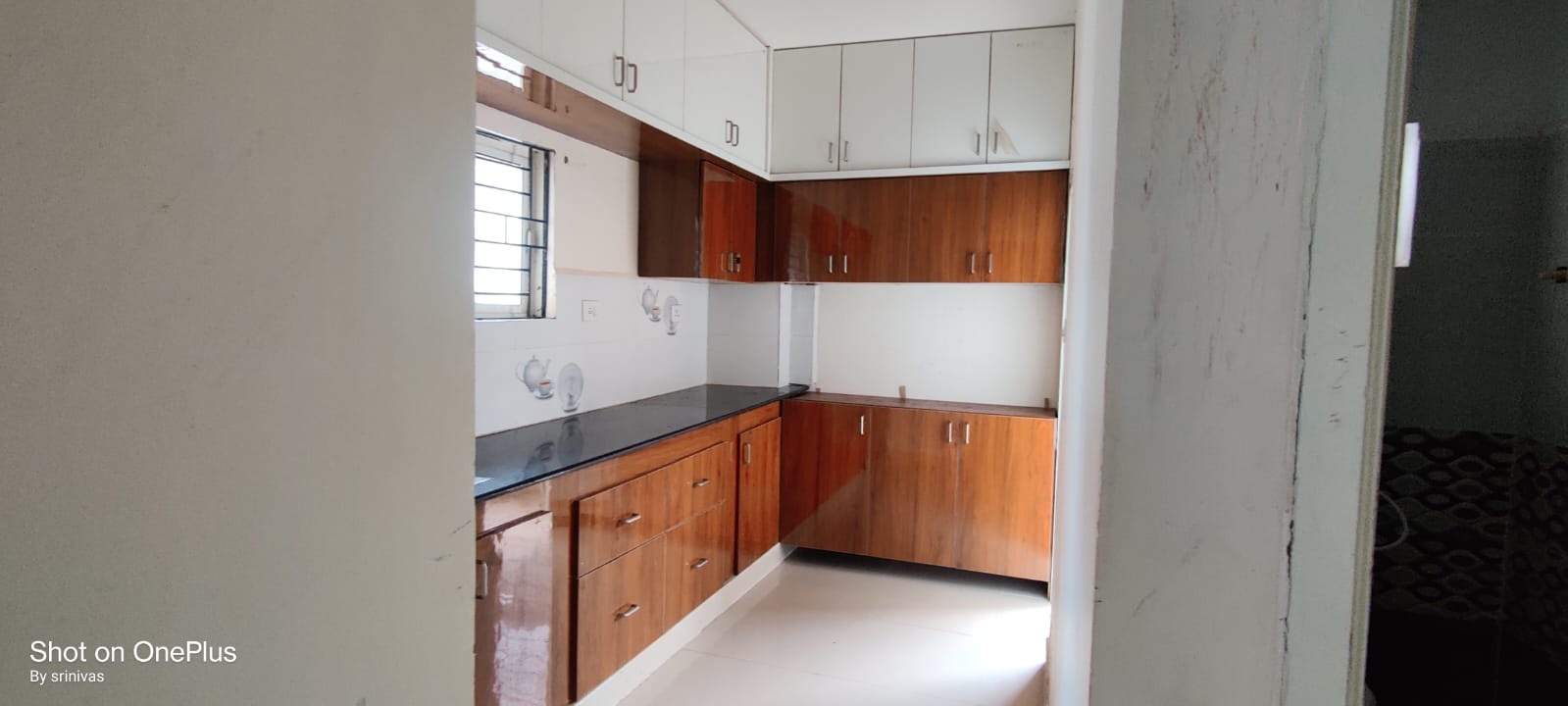 https://findmyroom-property-images-india.s3.ap-south-1.amazonaws.com/zwjyj-1704719603958-77673.jpeg