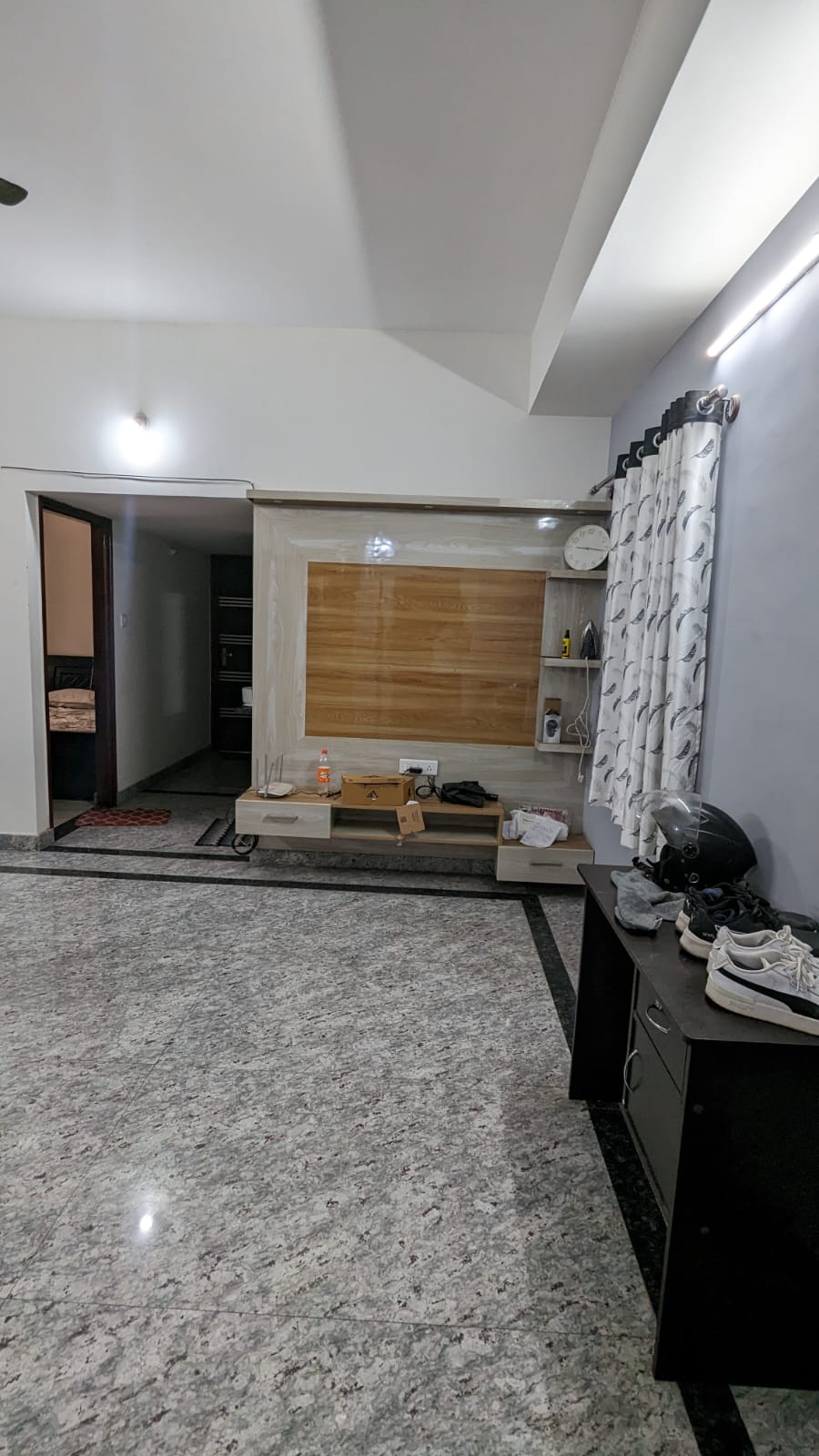 https://findmyroom-property-images-india.s3.ap-south-1.amazonaws.com/zxwtq-1716024644412-45302.jpeg